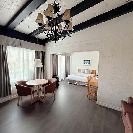 Hotel La Caravelle Baie-Comeau Εξωτερικό φωτογραφία
