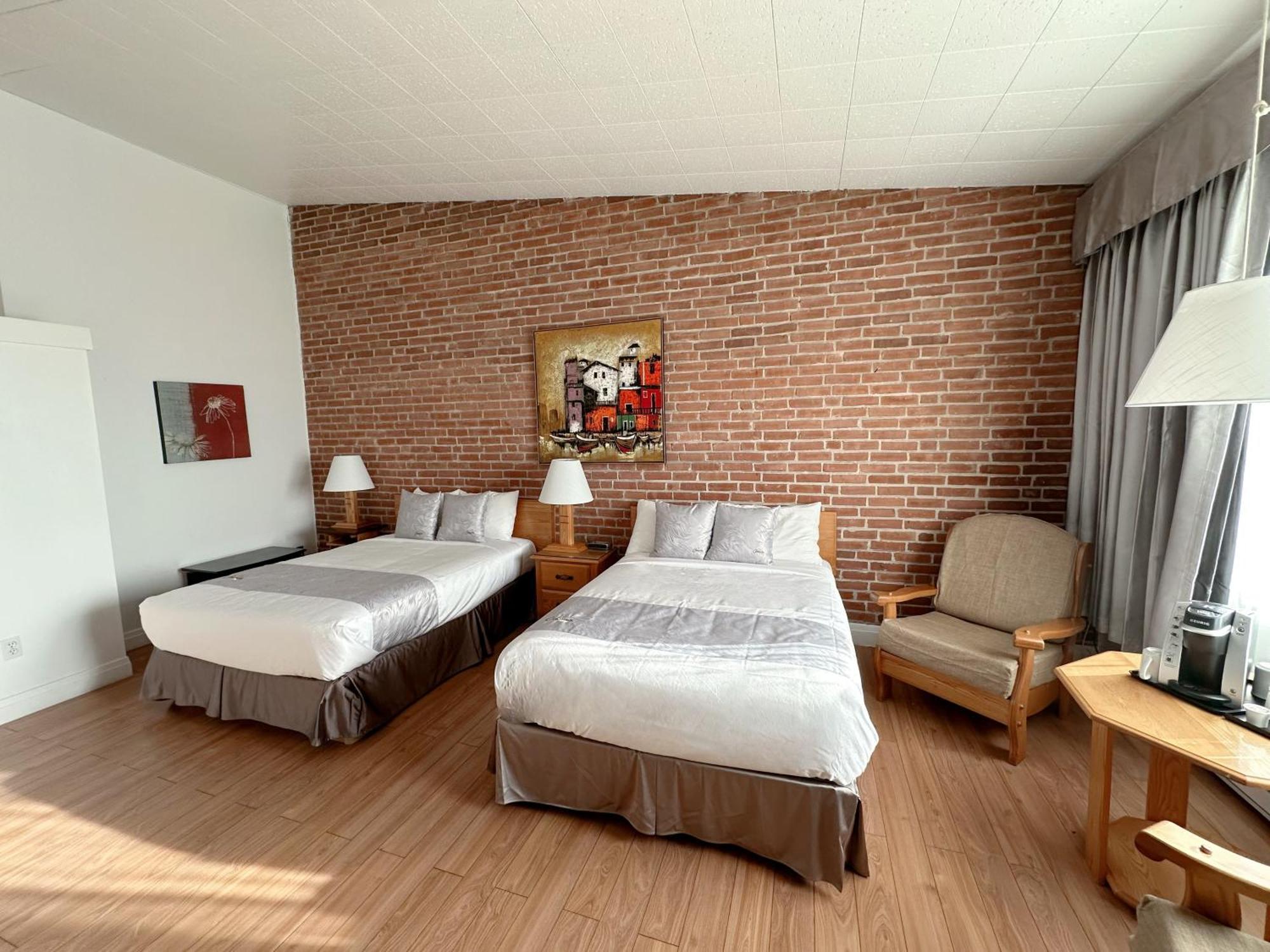 Hotel La Caravelle Baie-Comeau Εξωτερικό φωτογραφία