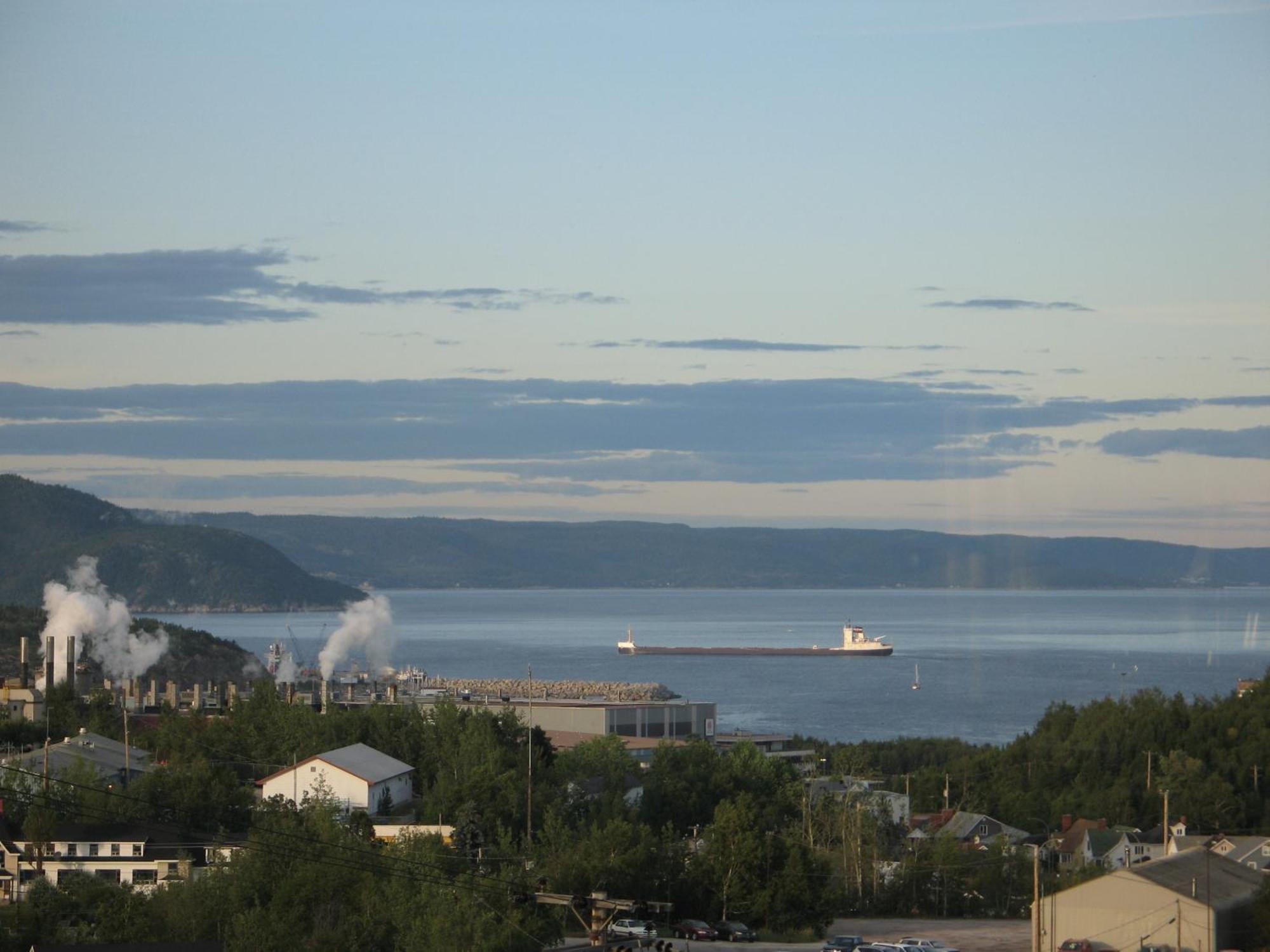 Hotel La Caravelle Baie-Comeau Εξωτερικό φωτογραφία